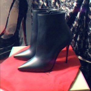 Christian Louboutin So Kate Booty 100mm New In Box